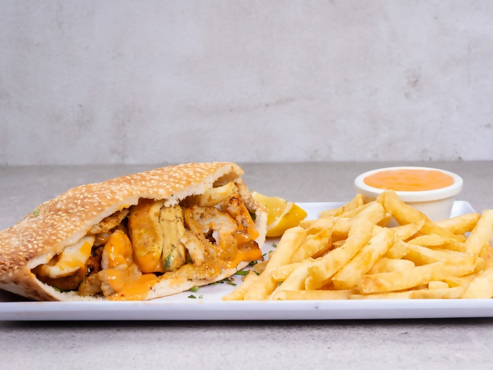 Hoosh Al Samak Sandwich